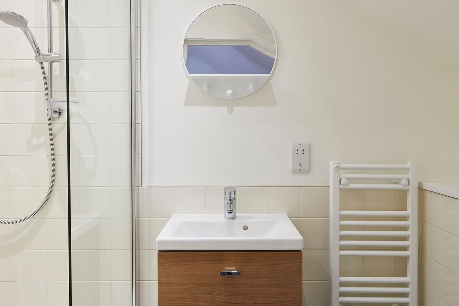 Tunbridge Wells, Camden Road – Conversion Flats Bathroom 1